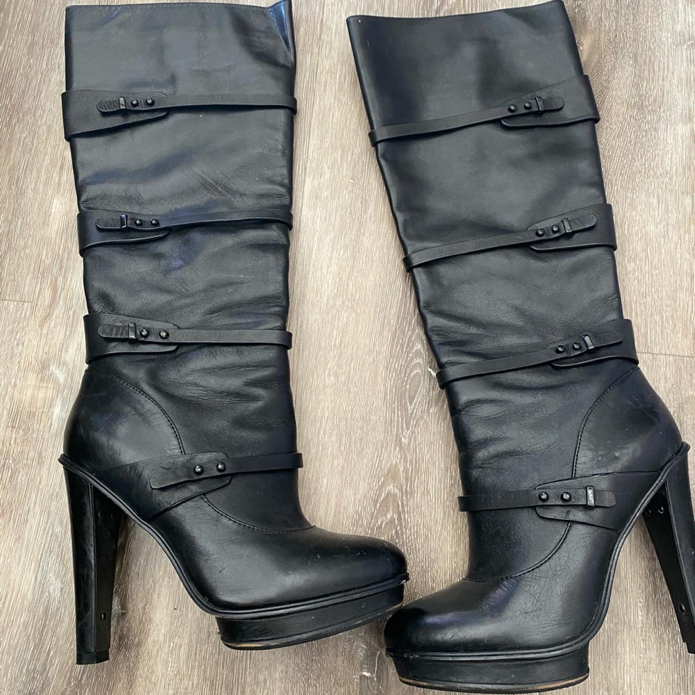 BOOTS